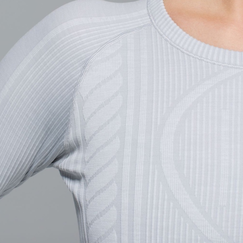 Lululemon Rest Less Pullover LS Top Silver Spoon Light Gray EUC - Picture 2 of 15